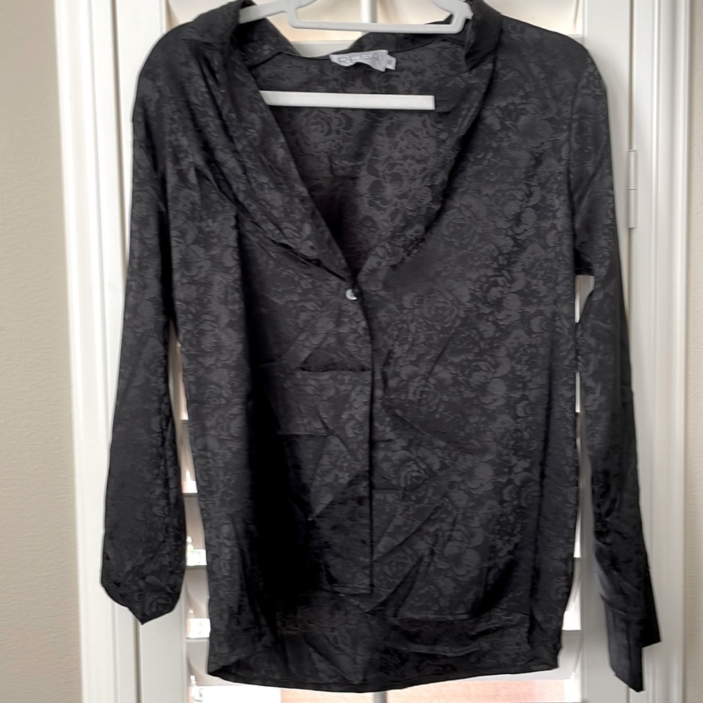 Resa silk single button blouse size s